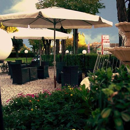 Hotel Darival Nomentana Рим Екстериор снимка