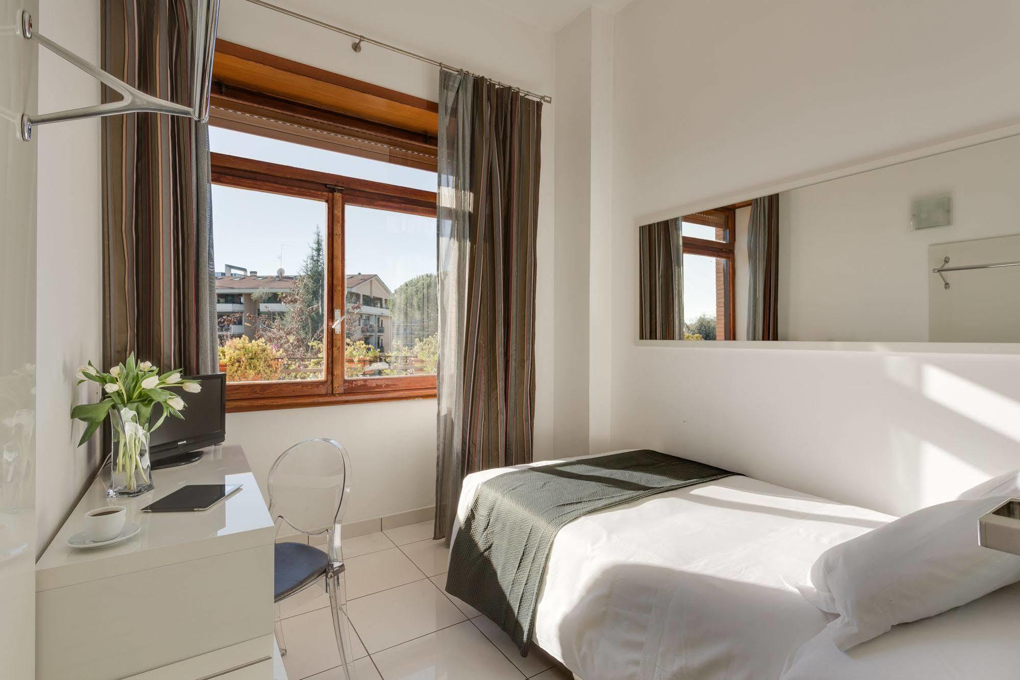 Hotel Darival Nomentana Рим Екстериор снимка